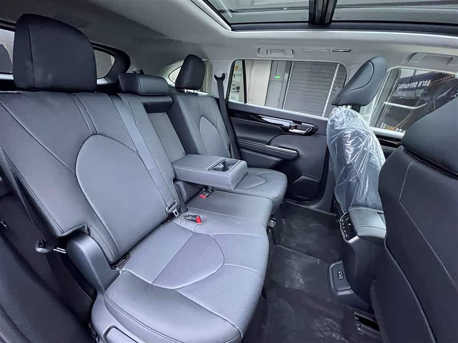 Toyota Highlander 2026 car image #23