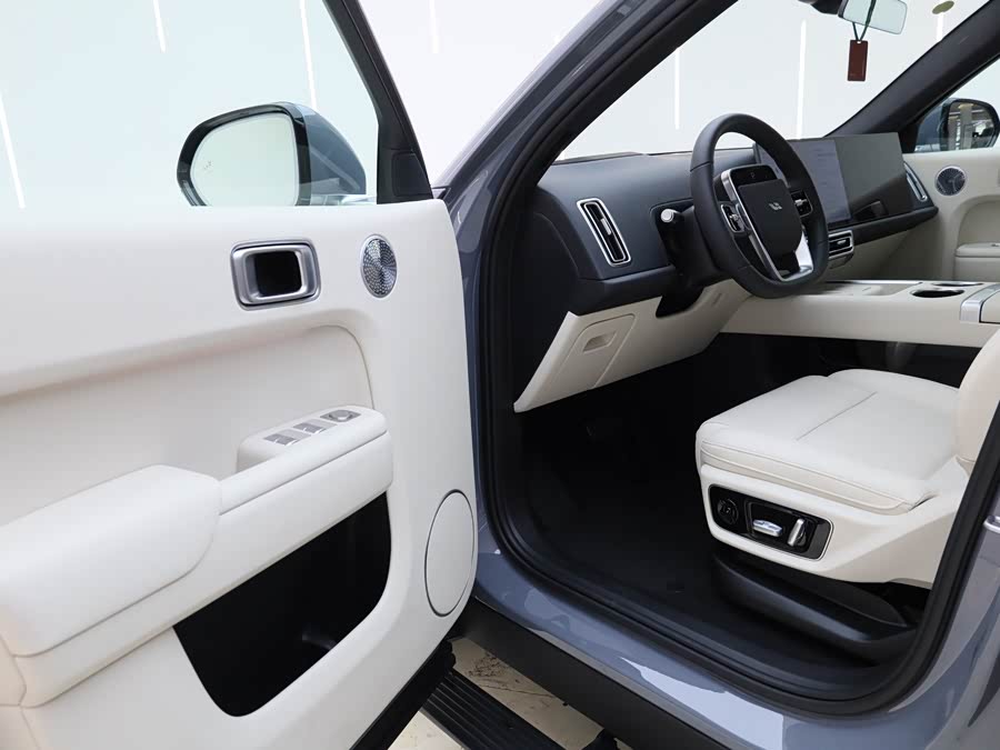 Li L7 2025 image de voiture #23