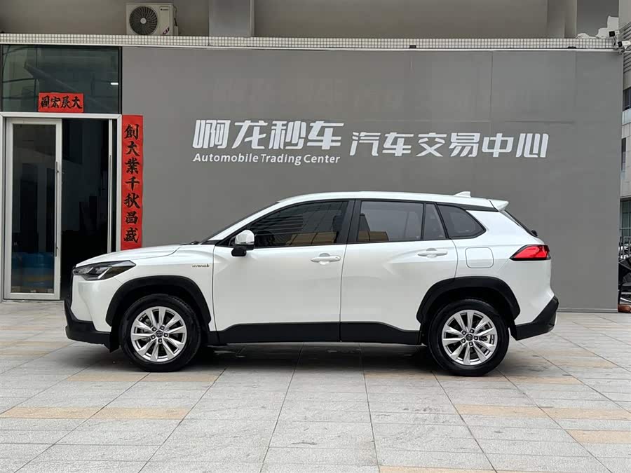 Toyota Corolla Cross 2023 immagine di auto #23