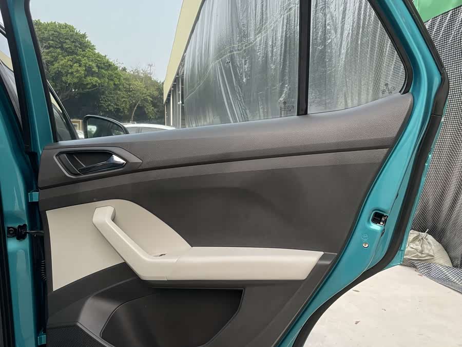 Volkswagen T-Cross 2022 car image #23