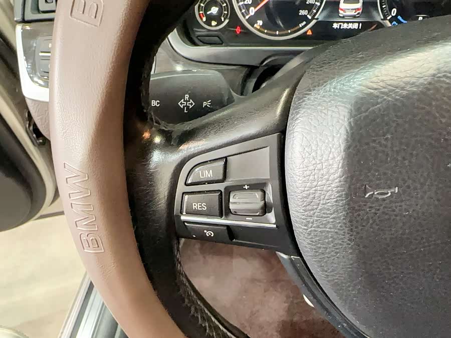 BMW 5 Series 2016 car image #23