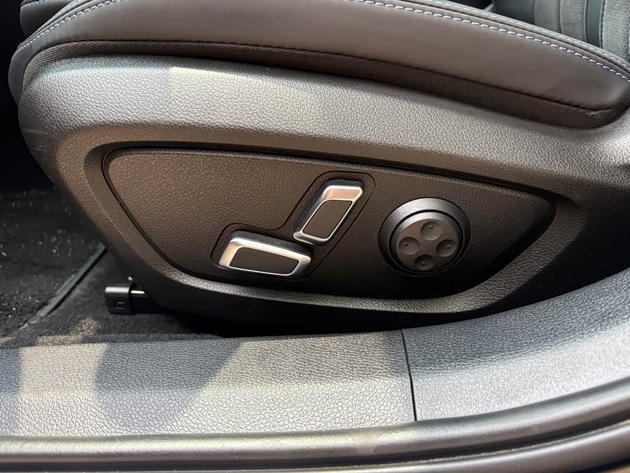 GEELY Preface 2025 image de voiture #23