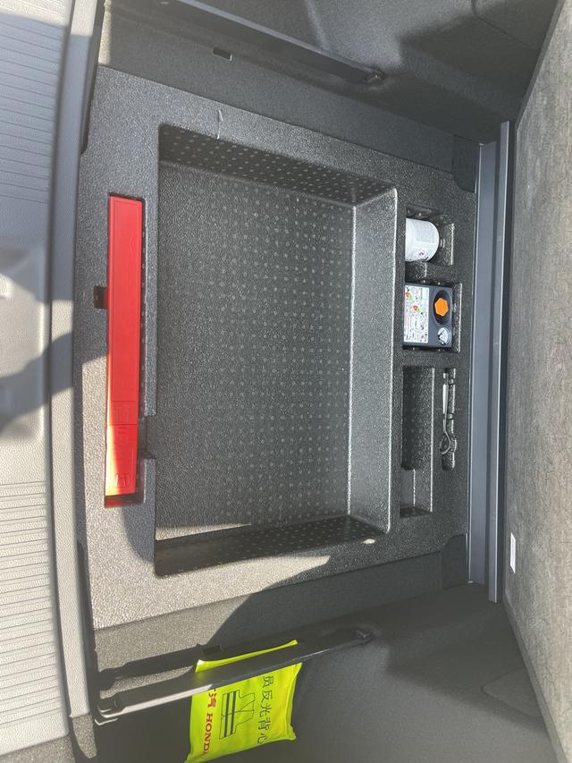 Honda e:NP2 2024 immagine di auto #23