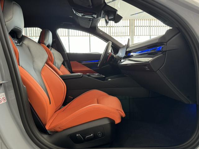 BMW M5 New Energy car image #23