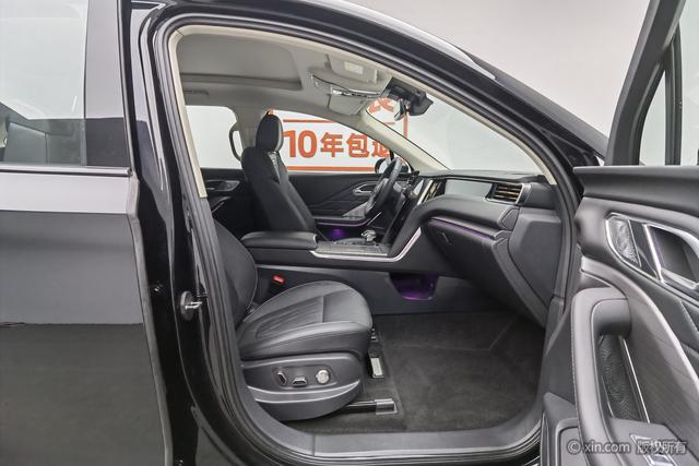 HongQi HS7 PHEV 2025 car image #23