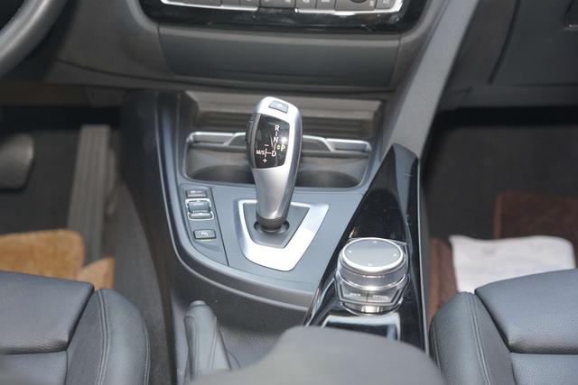 BMW 3 Series GT 2020 car image #23