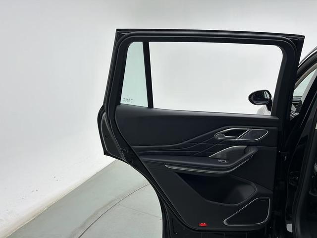 HongQi HS7 PHEV 2024 #23 HongQi HS7 PHEV 2024 car image #23