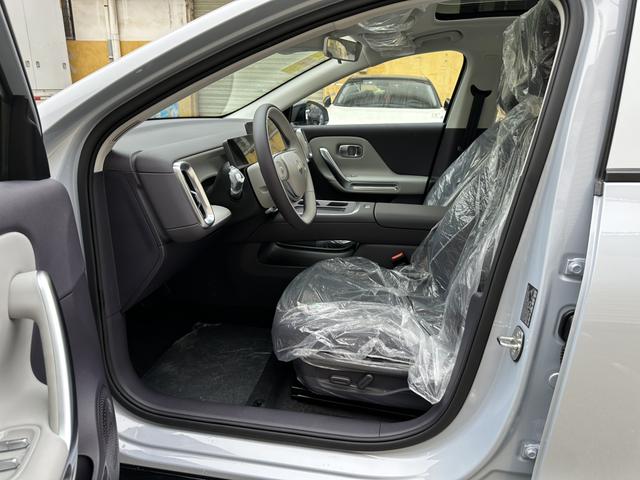 零跑汽车 零跑B01 2025 汽车图片 #23