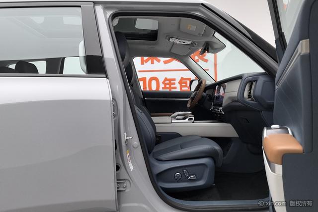 Deepal G318 2024 immagine di auto #23