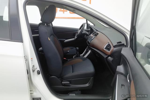 Suzuki SX4 S-CROSS 2018 image de voiture #23