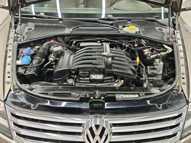 Volkswagen Pheaton 2011 immagine di auto #23