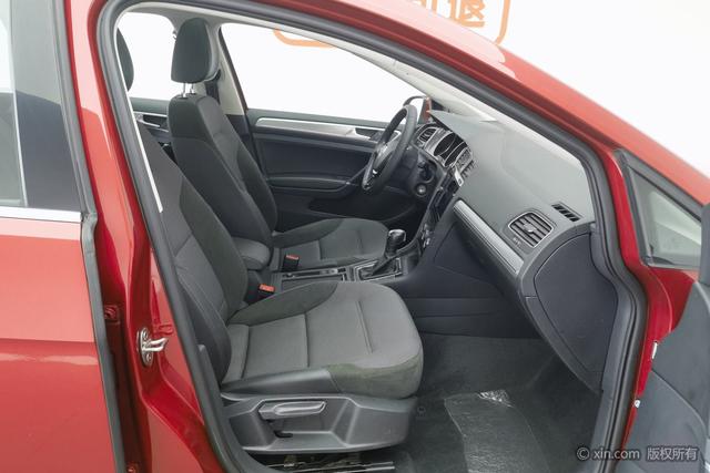 Volkswagen Golf 2019 car image #23