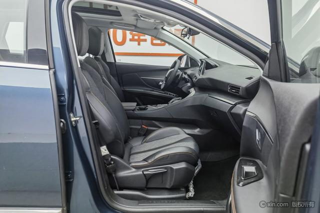 Peugeot 5008 2017 car image #23