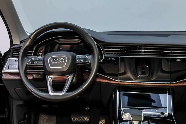 Audi Q7 2021 car image #23