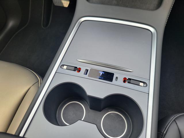 Tesla Model Y 2024 #23 Tesla Model Y 2024 car image #23