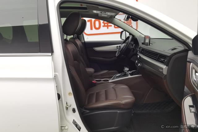 Forthing JOYEAR X5 2017 изображение автомобиля #23