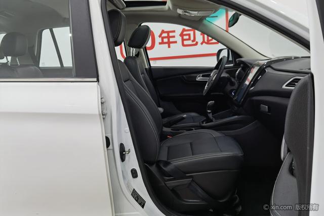 SWM斯威汽车 SWM斯威X7 2019 汽车图片 #23