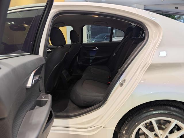 BMW 1 Series 2018 car image #23