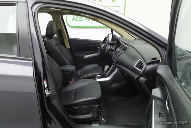 Suzuki S-Cross 2014 صورة سيارة #23