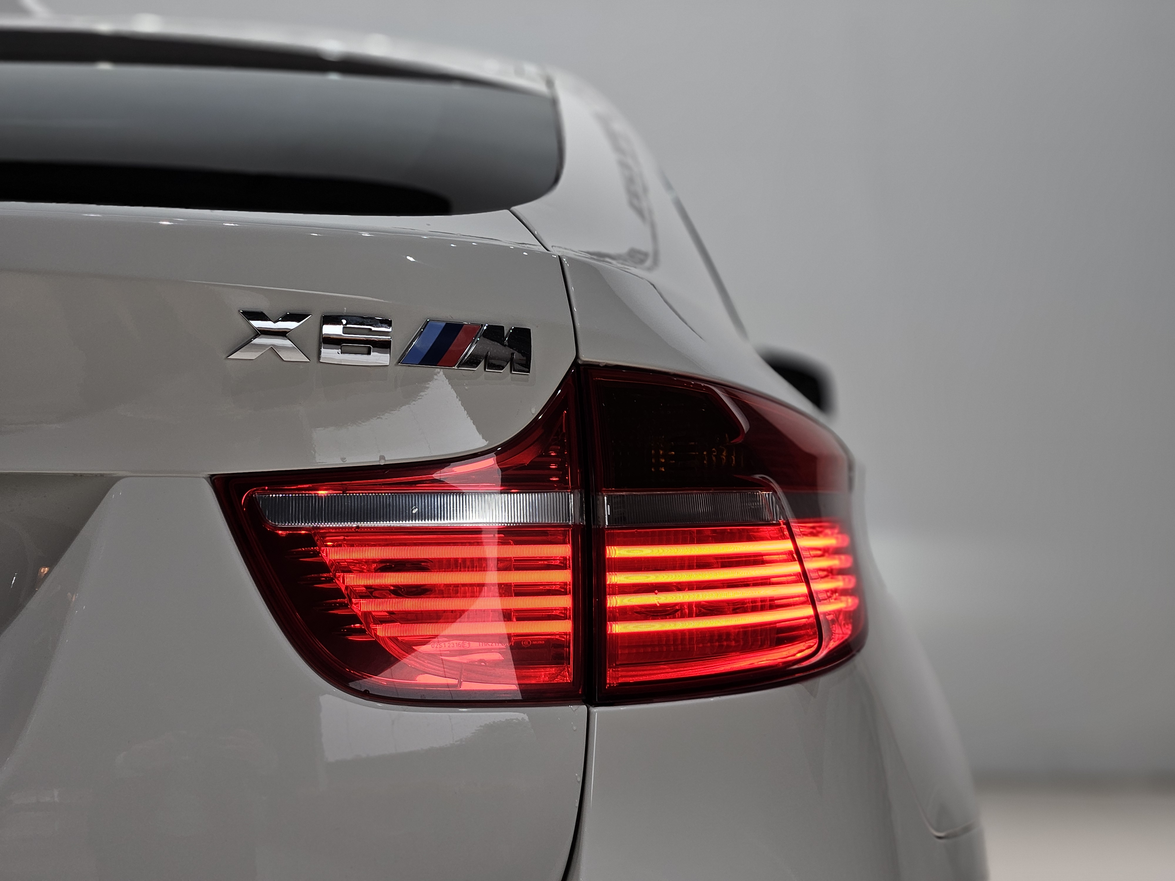 BMW X6 M 2010 immagine di auto #23