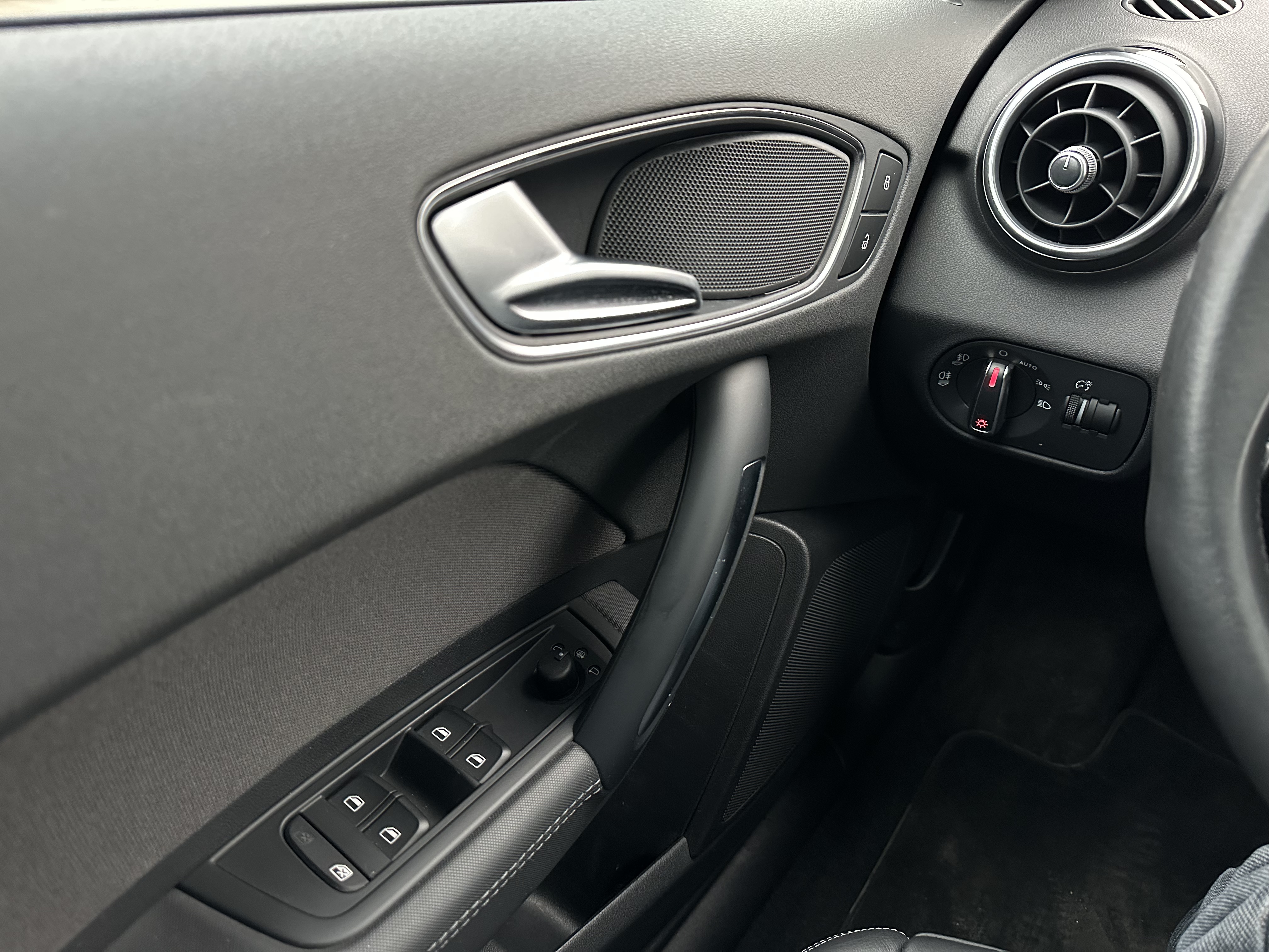 Audi A1 2013 car image #23