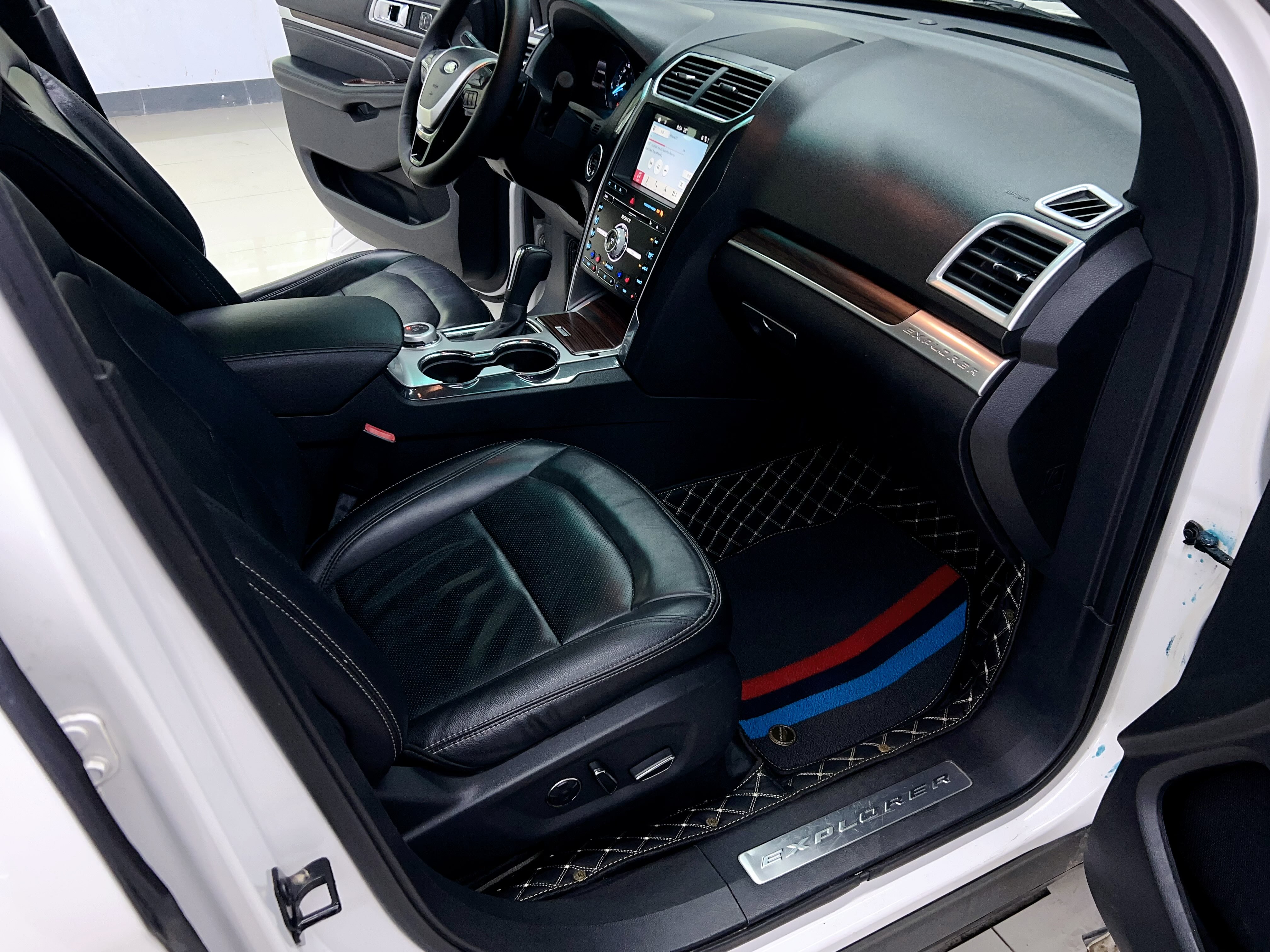 Ford Explorer (Imported) 2017 #23 Ford Explorer (Imported) 2017 صورة سيارة #23