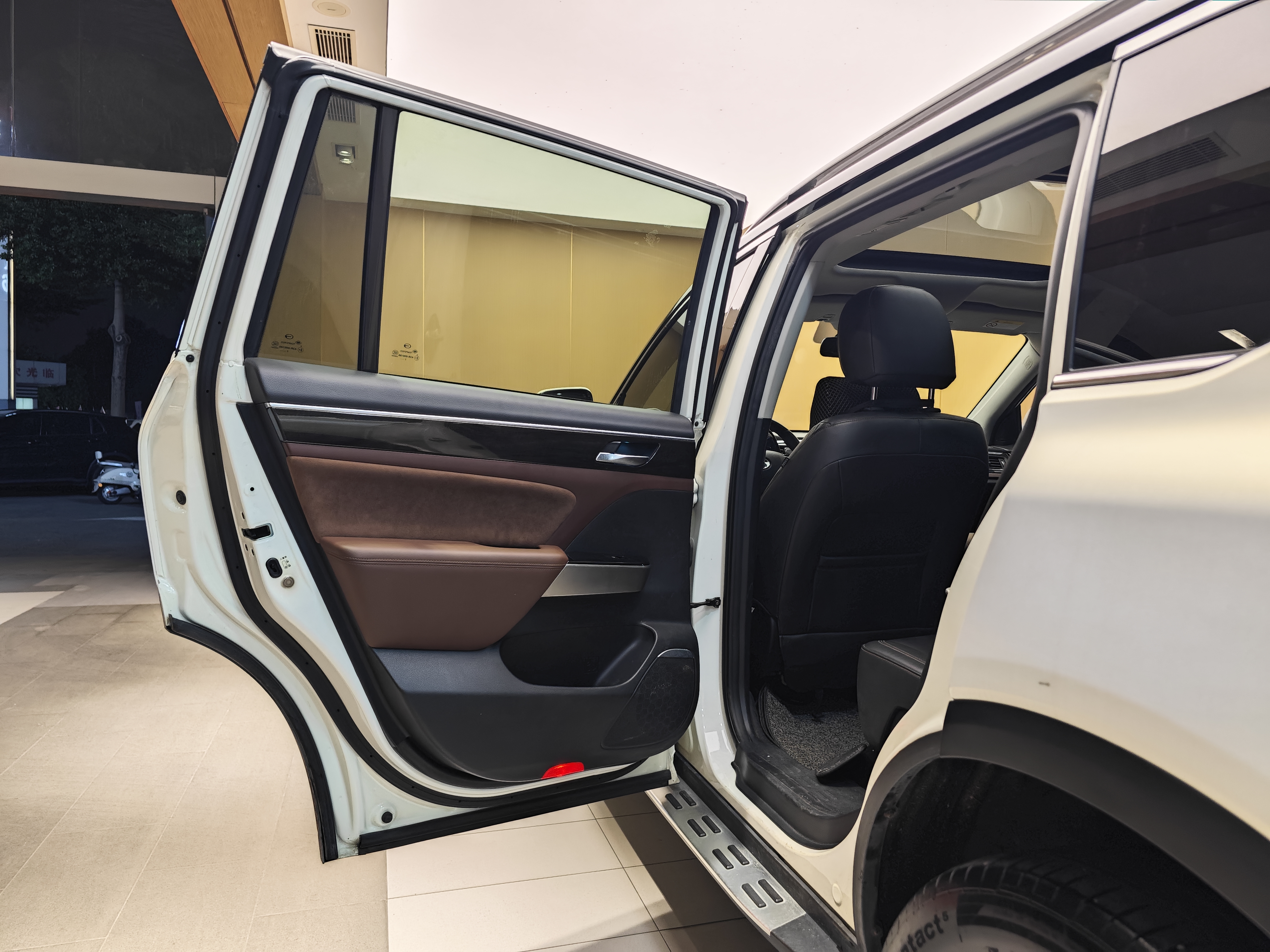 GAC Trumpchi GS8 2017 #23 GAC Trumpchi GS8 2017 car image #23