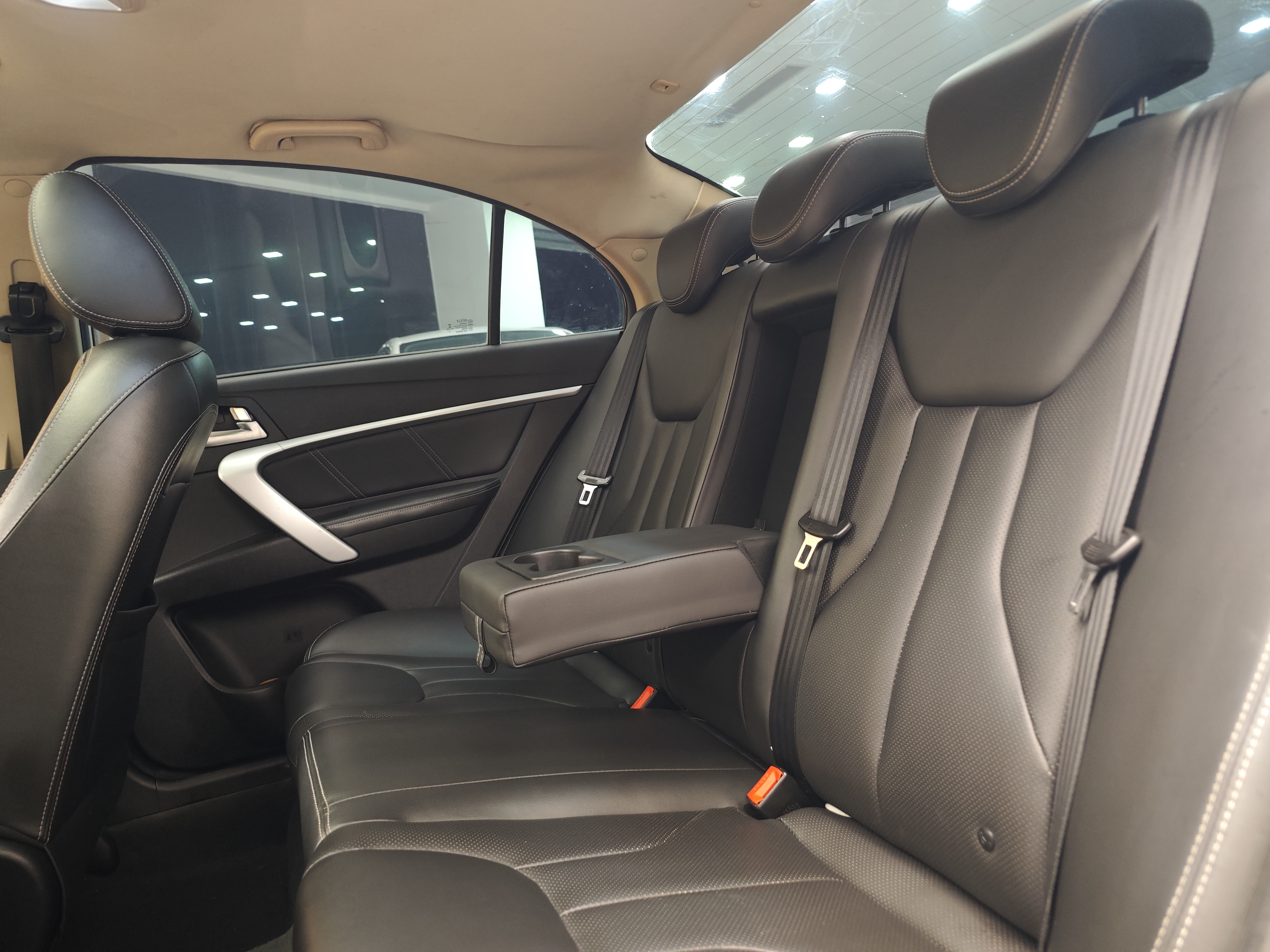 GEELY Emgrand 2018 car image #23