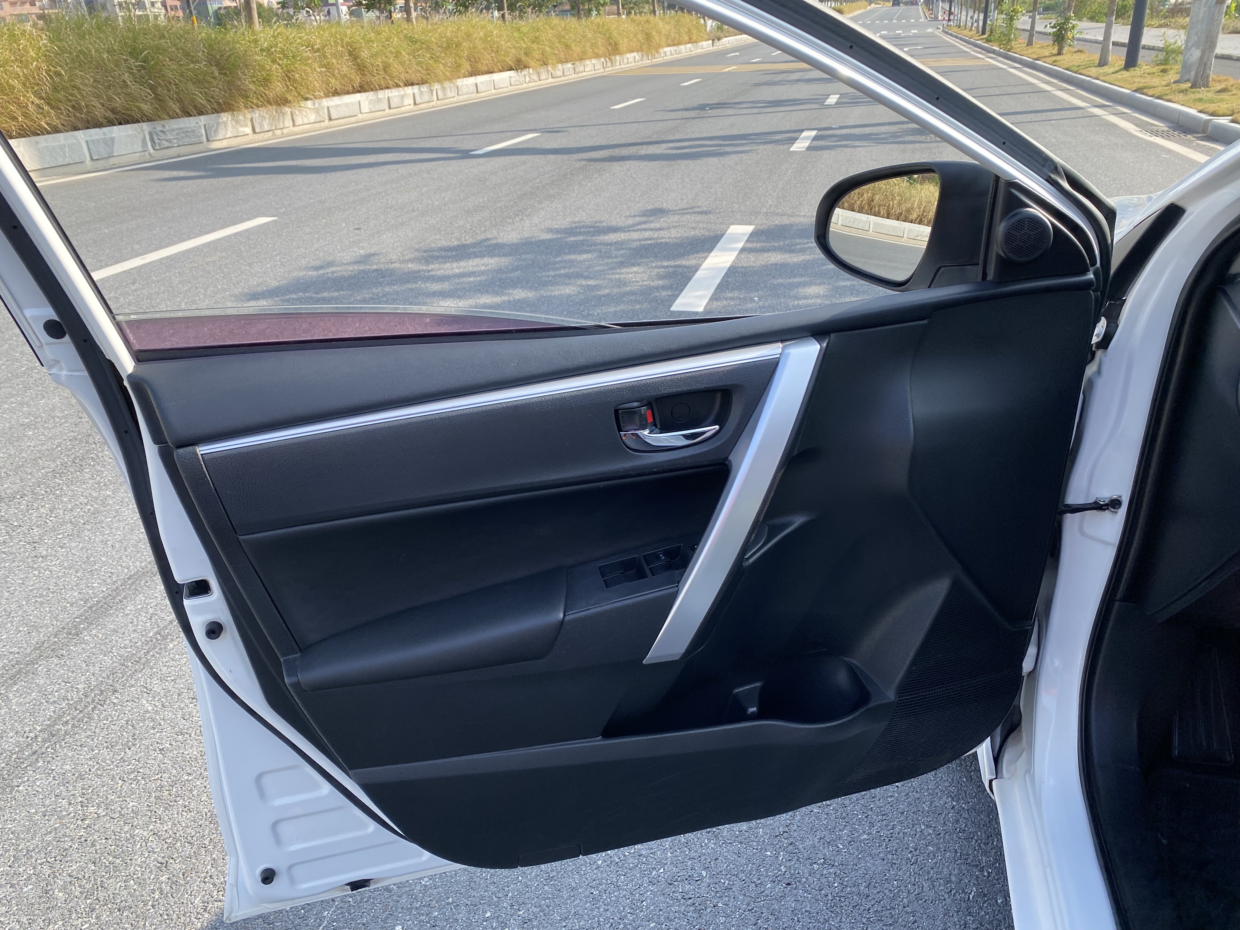Corolla 2018 immagine di auto #23