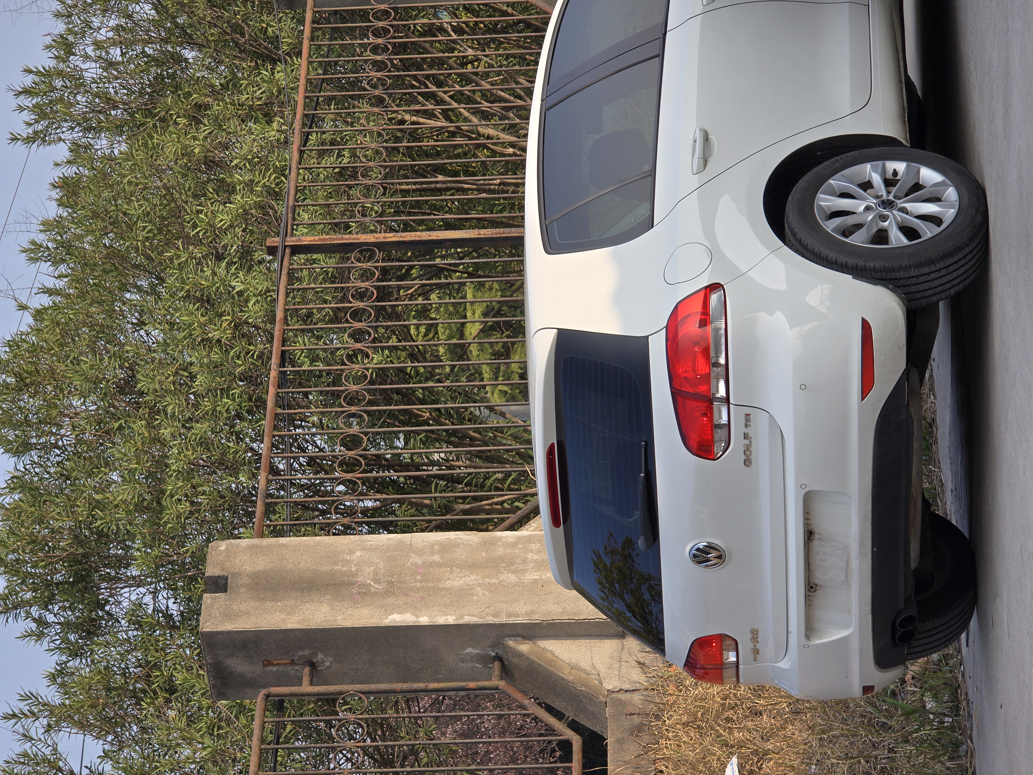Volkswagen Golf 2013 car image #23