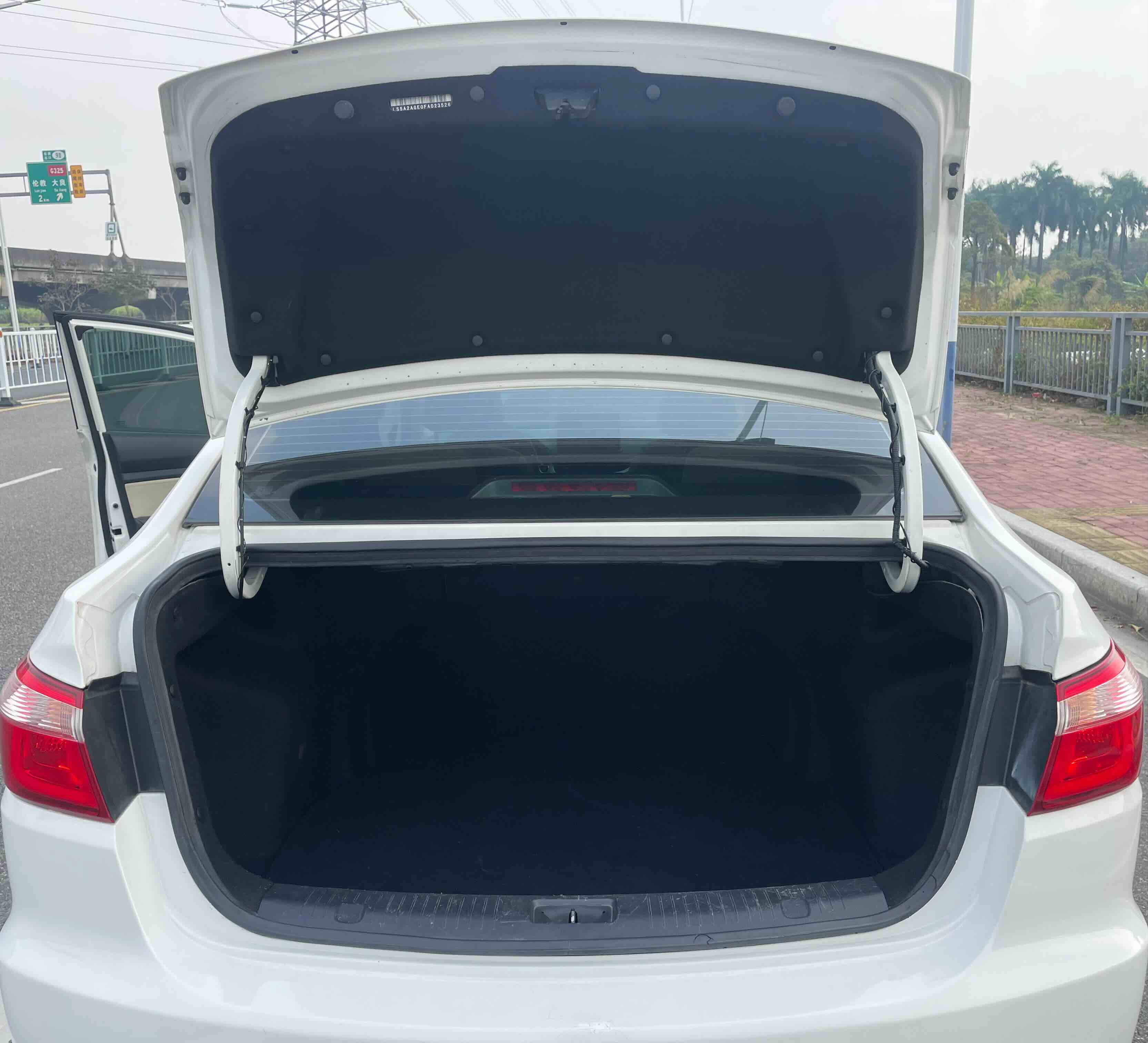 Changan Alsvin V7 2015 car image #23