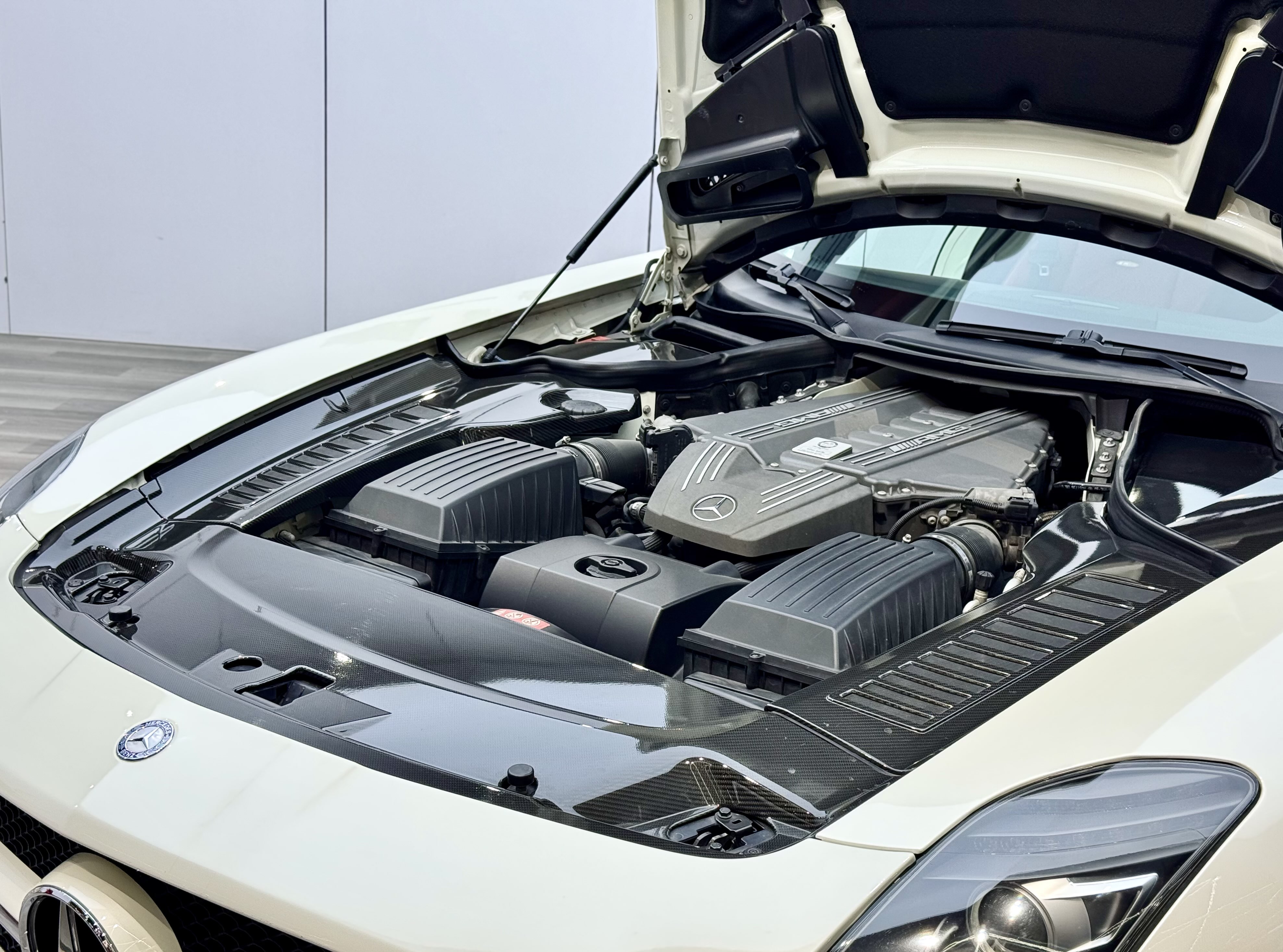 Mercedes-Benz SLS AMG 2012 car image #23