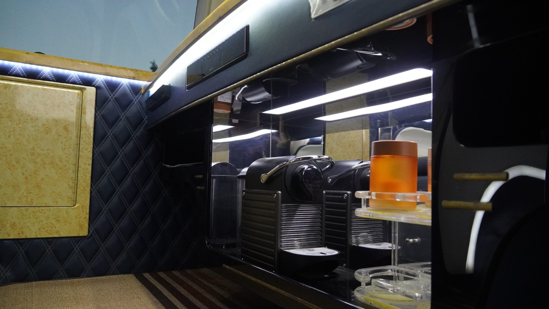 Ford E350 2015 #23 Ford E350 2015 car image #23