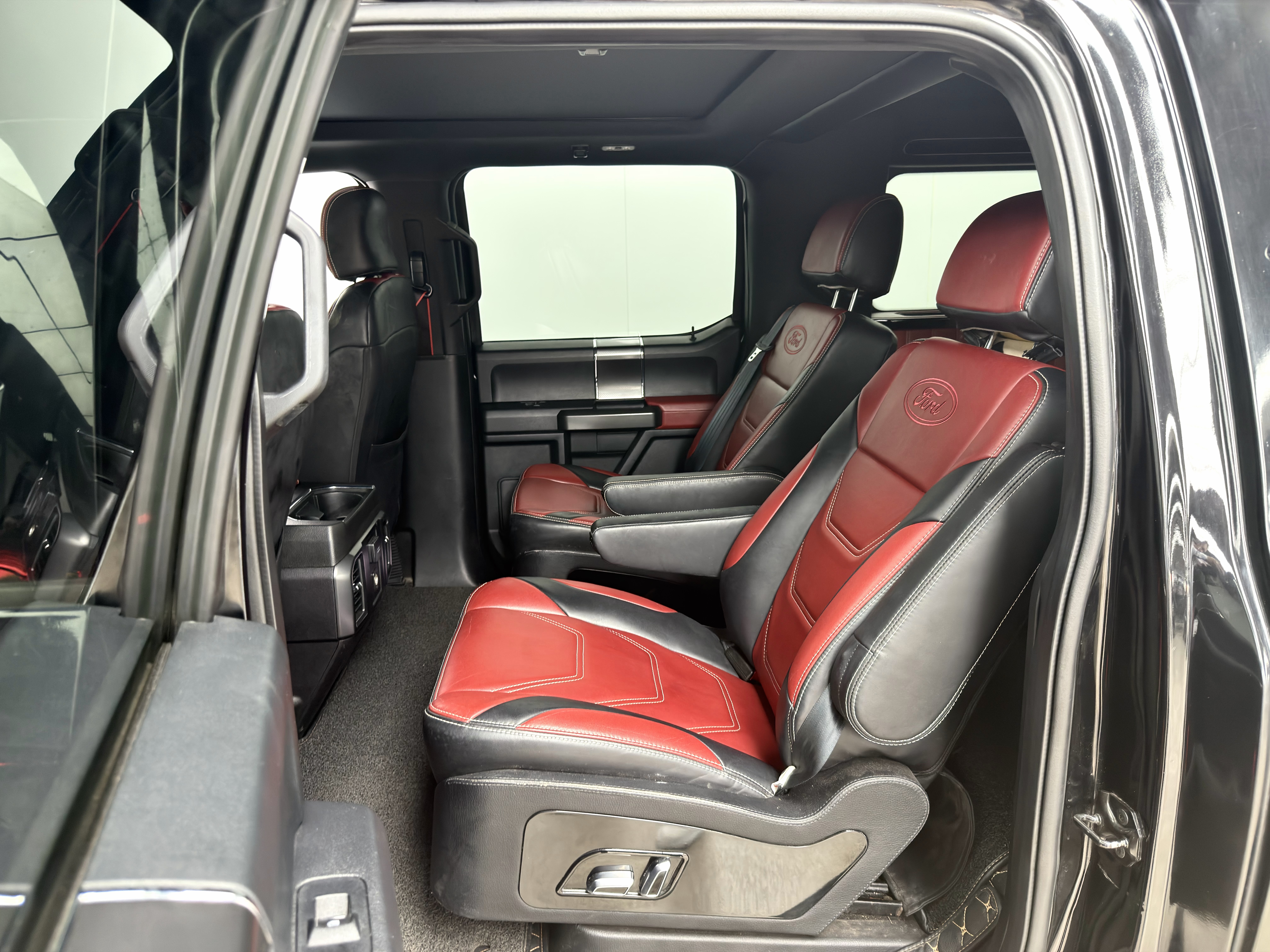 Ford F-150 Raptor 2017 car image #23