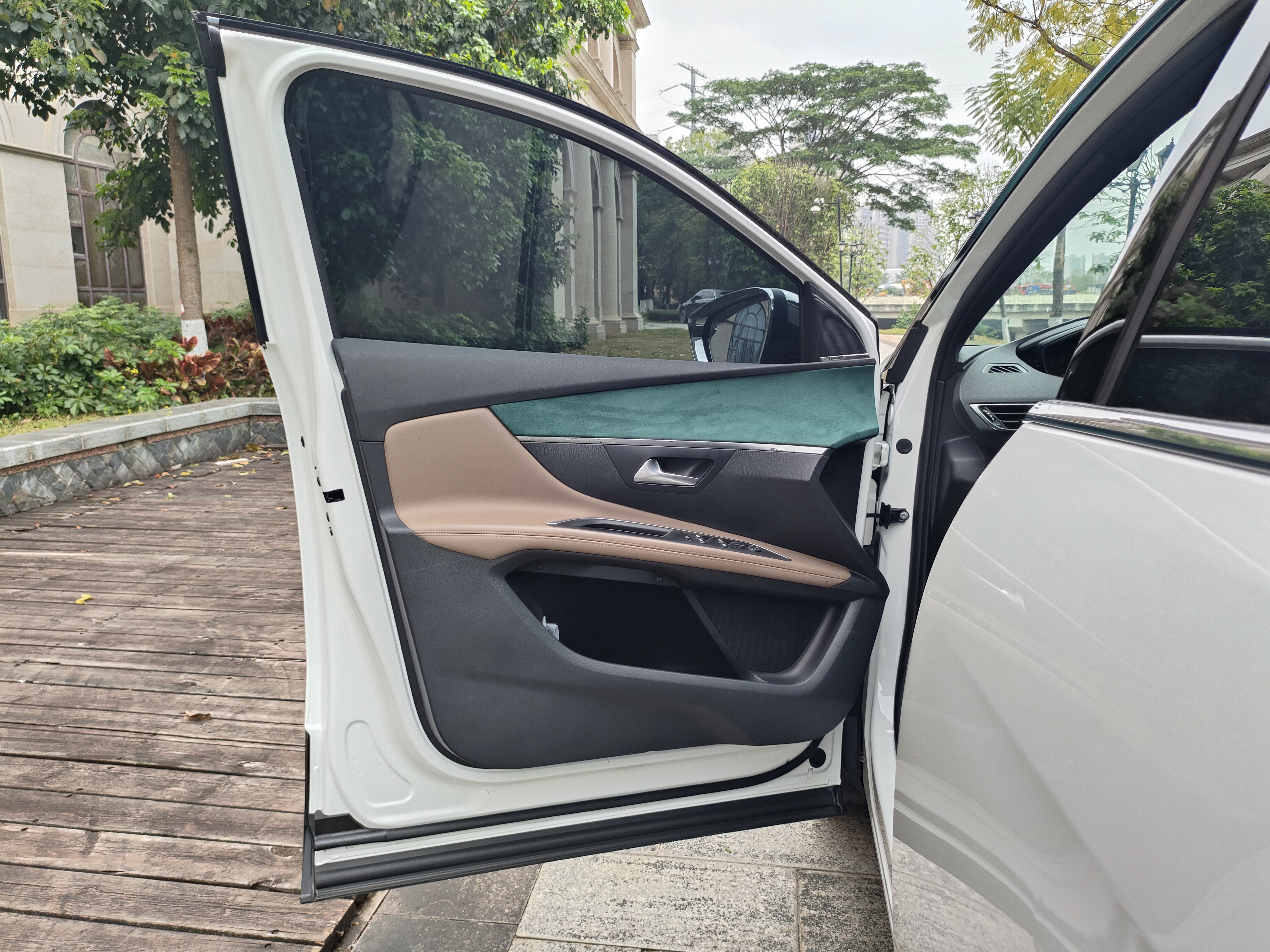 Peugeot 5008 2017 car image #23