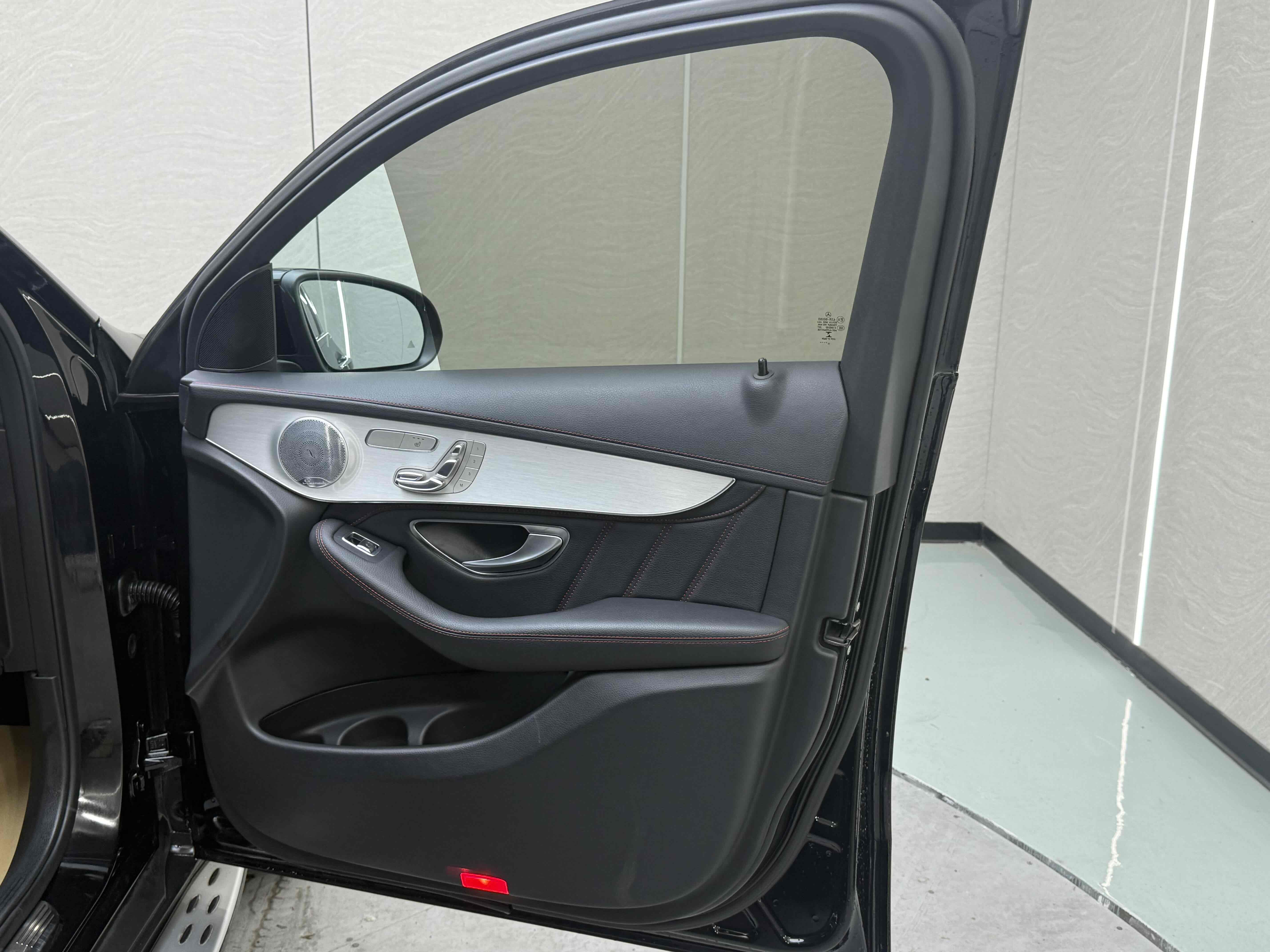 Mercedes-Benz GLC Coupe AMG 2018 صورة سيارة #23