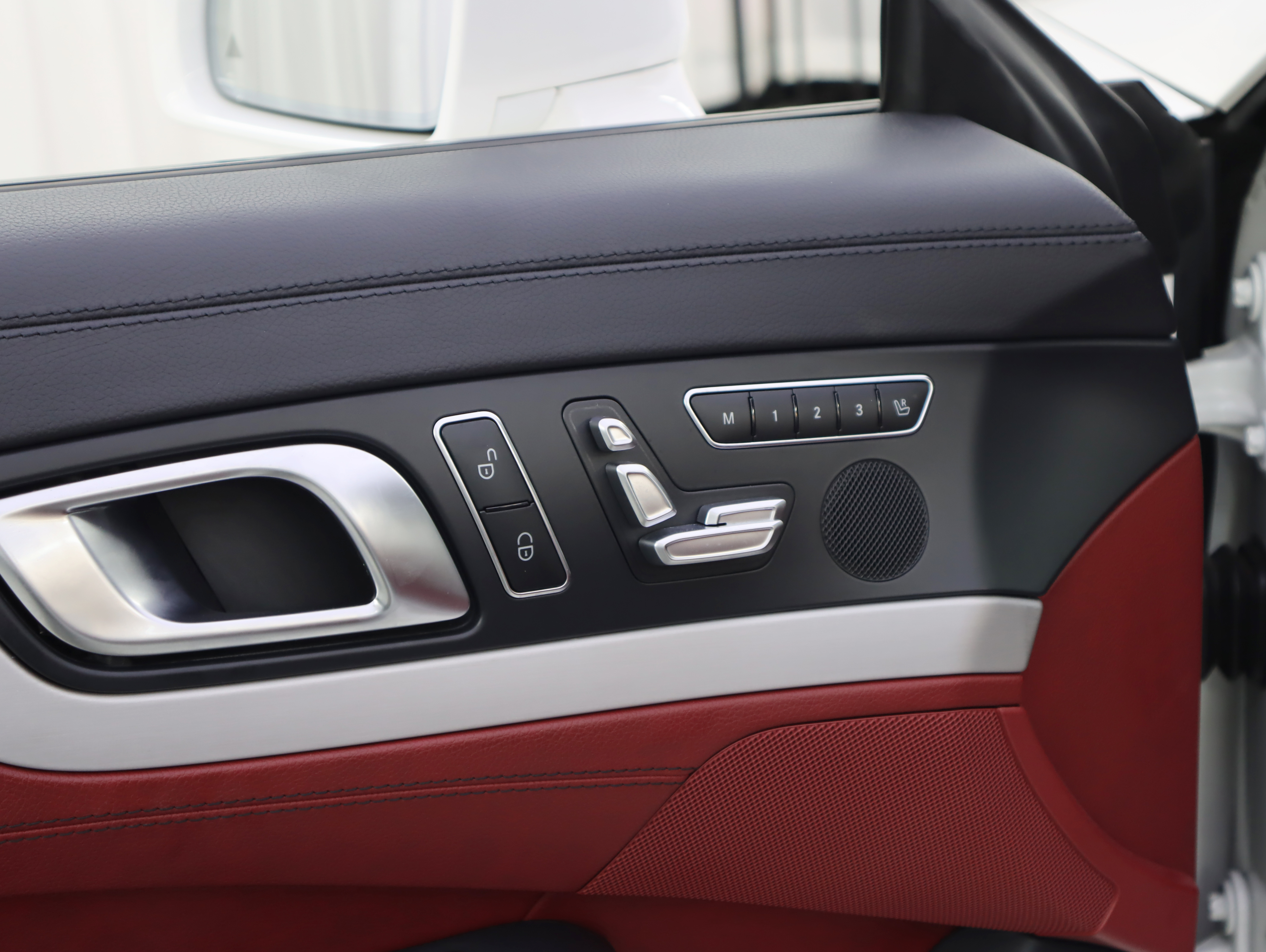 Mercedes-Benz SL Class 2019 car image #23