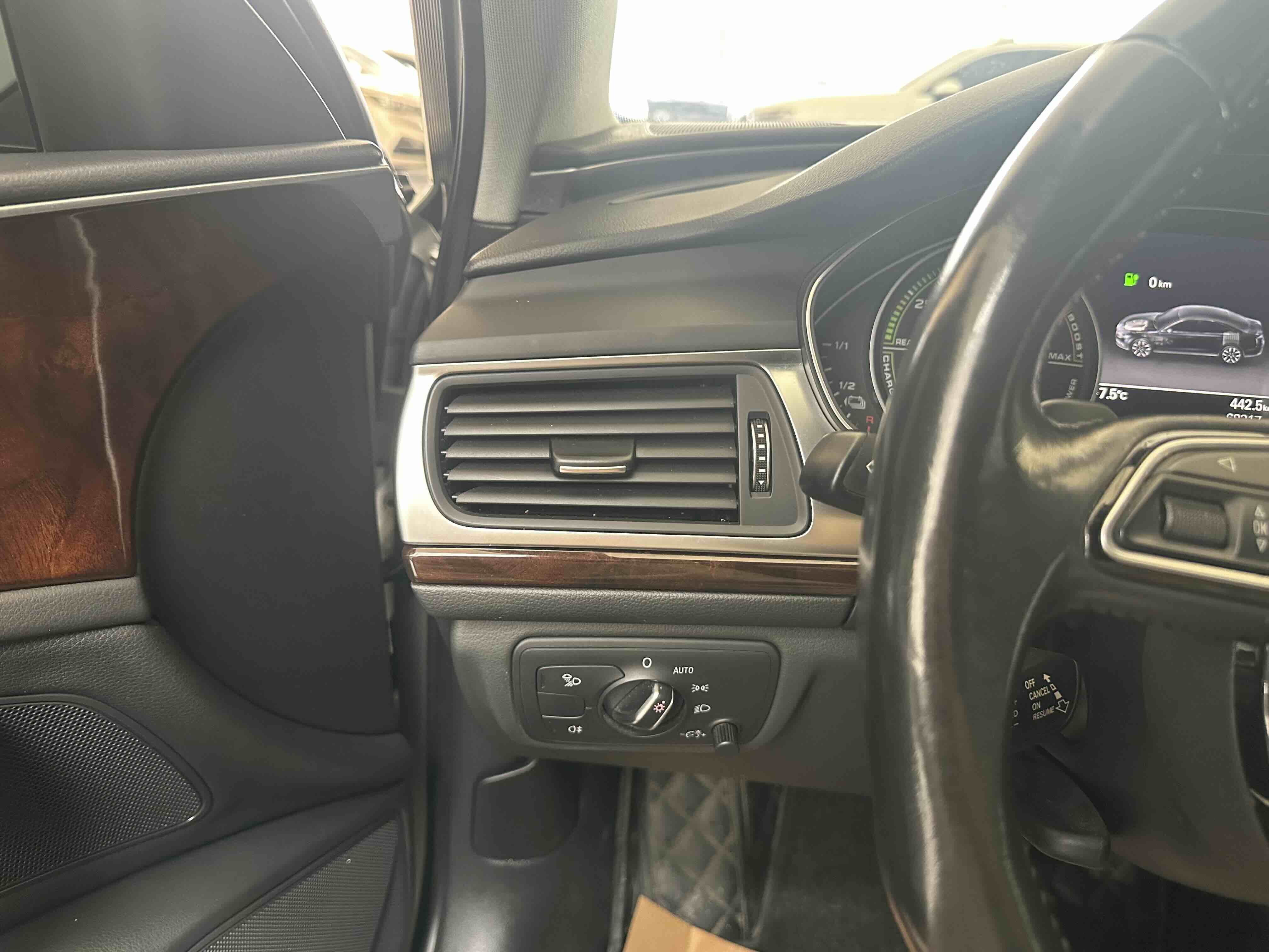 Audi A6L New Energy 2017 car image #23