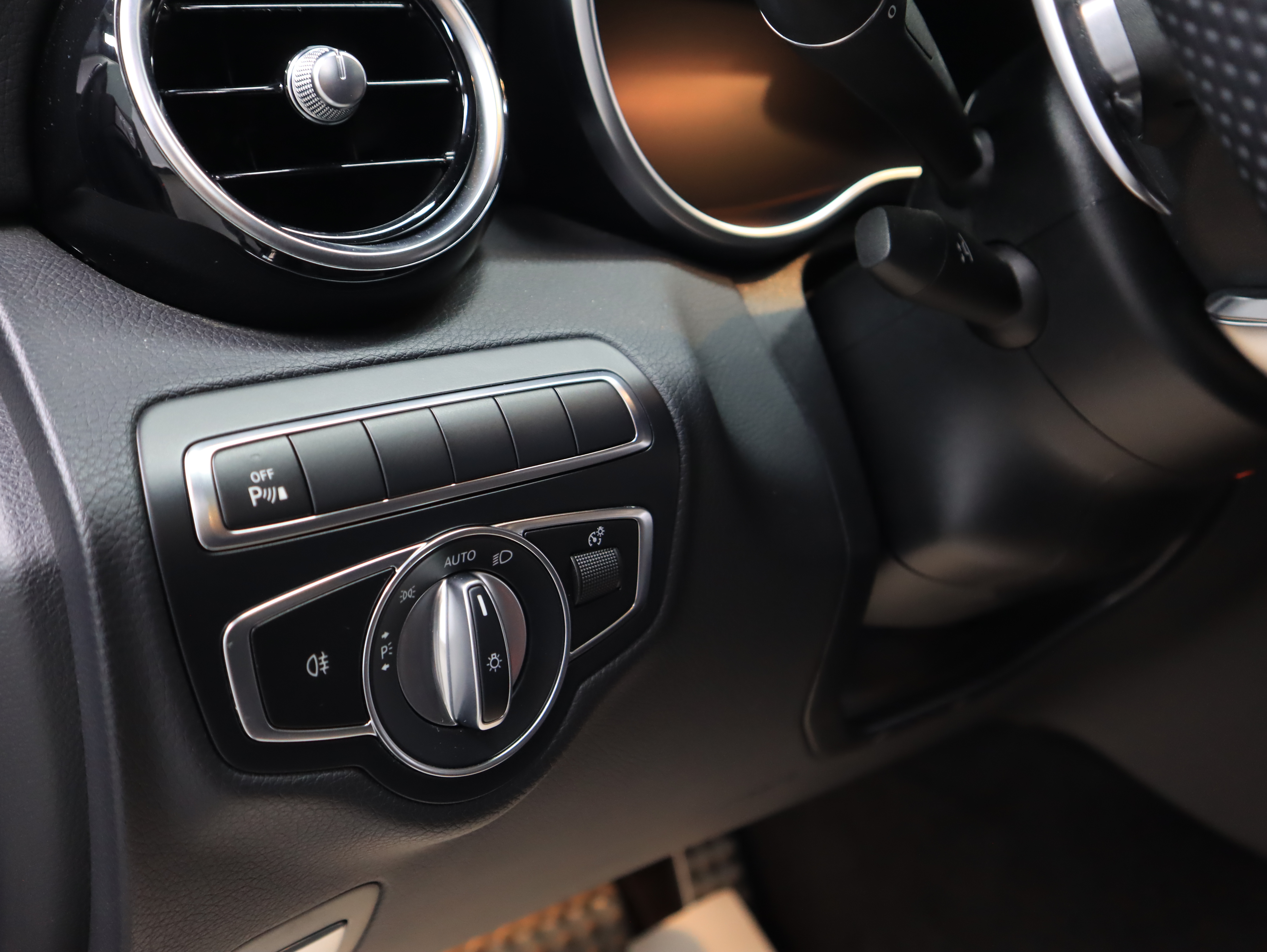 Mercedes-Benz C AMG 2022 immagine di auto #23