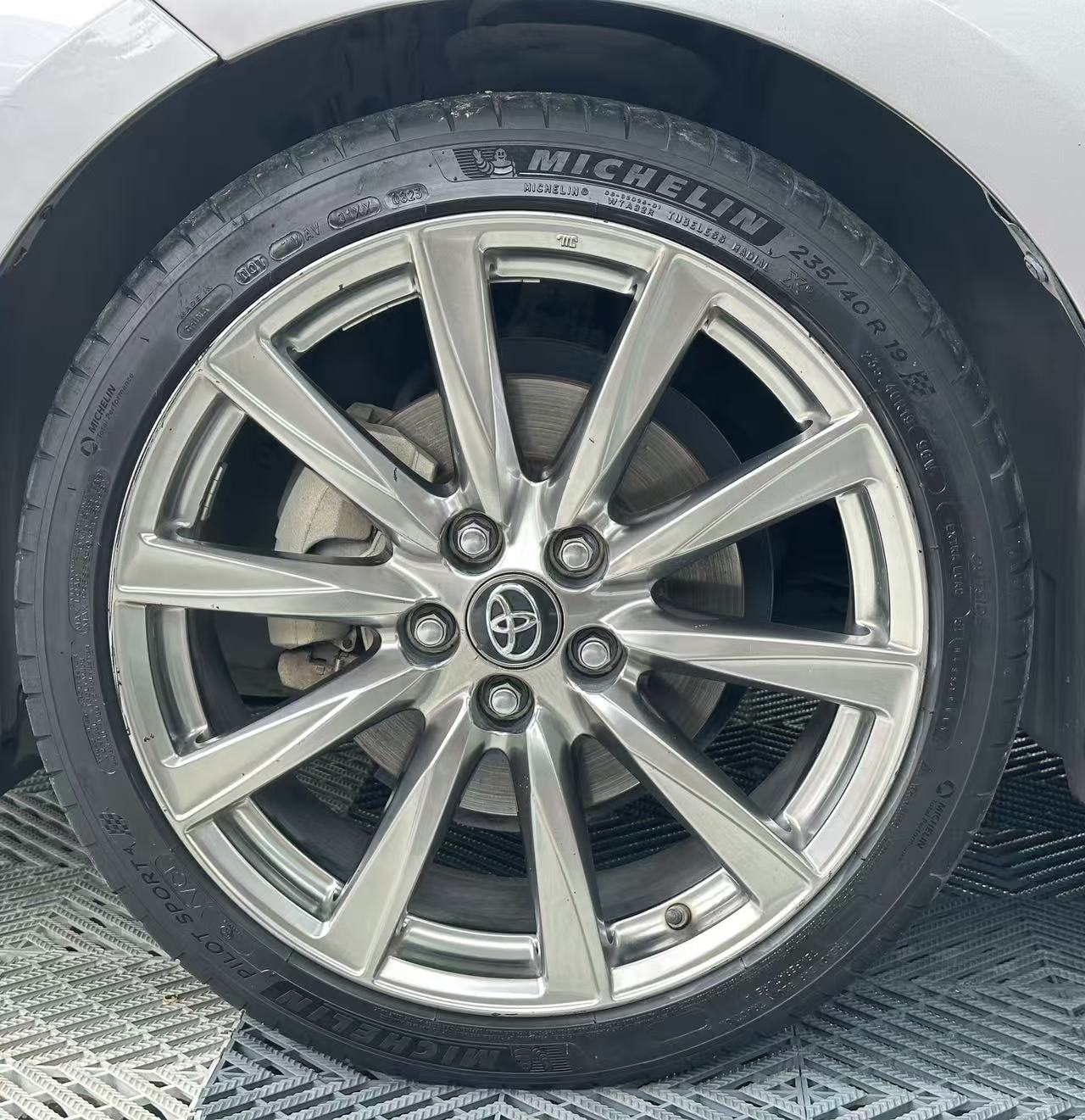 Toyota Avalon 2020 car image #23