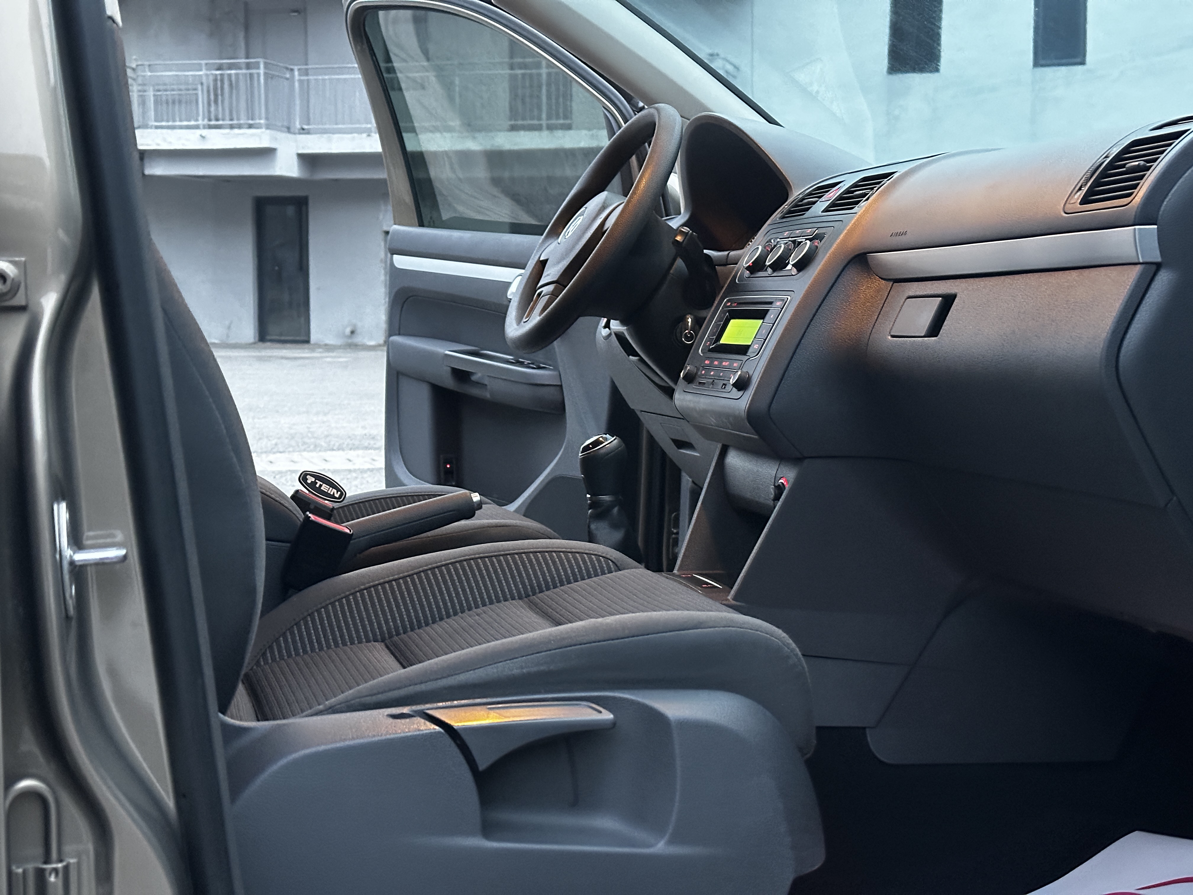 Volkswagen Touran 2015 immagine di auto #23