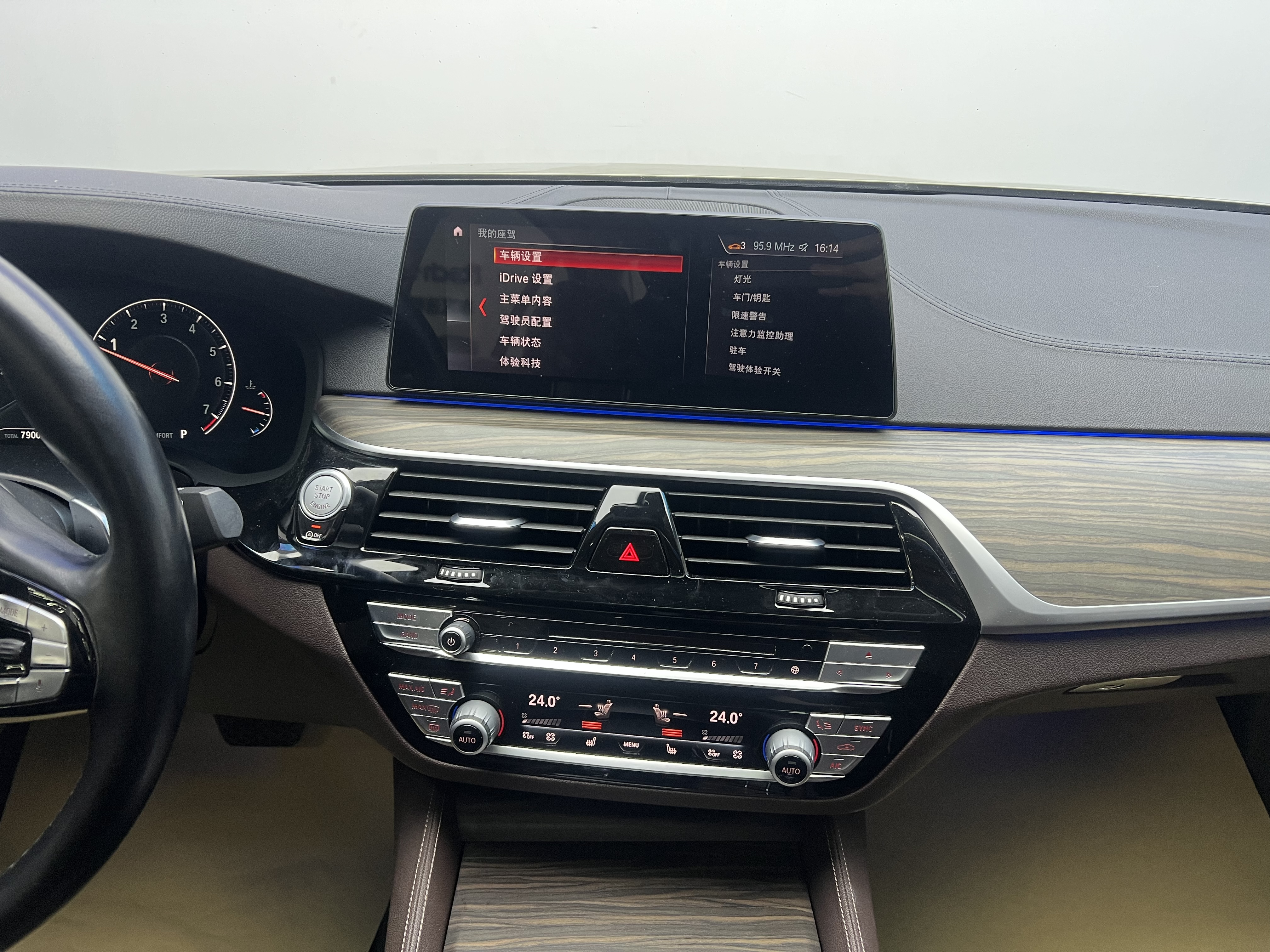 BMW 5 Series 2019 #23 BMW 5 Series 2019 immagine di auto #23
