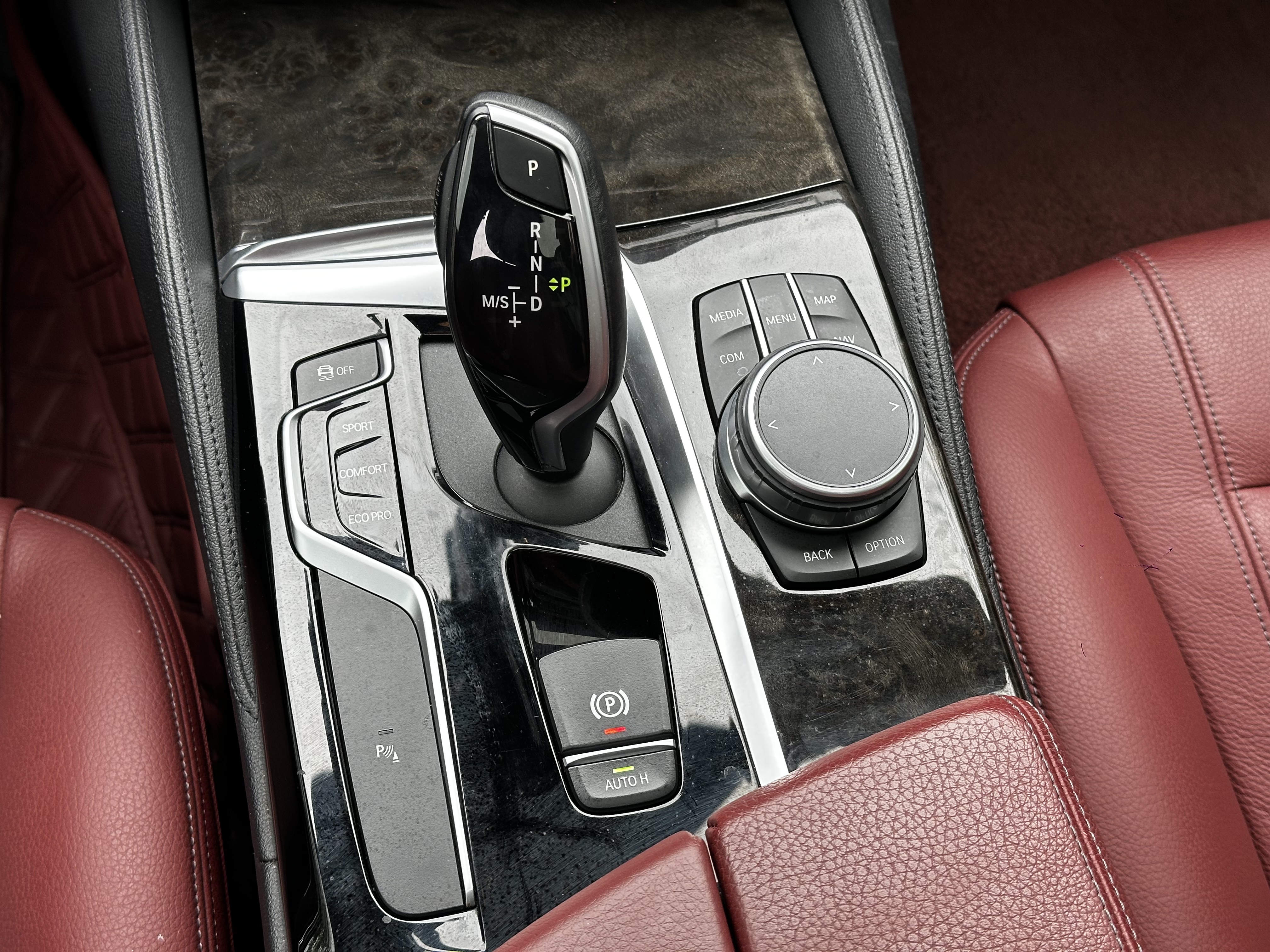BMW 5 Series 2020 #23 BMW 5 Series 2020 car image #23