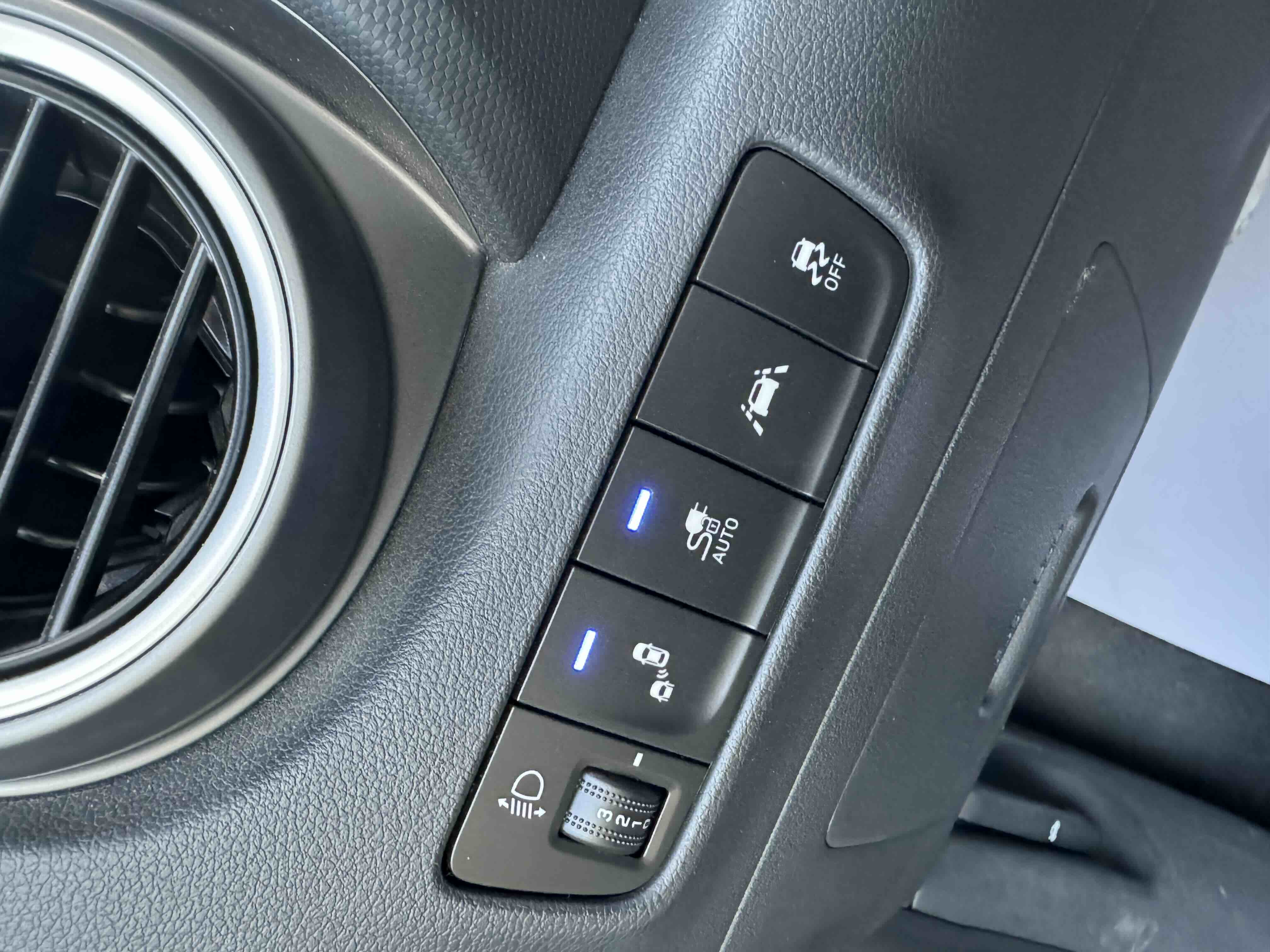 Hyundai Kona EV 2019 car image #23