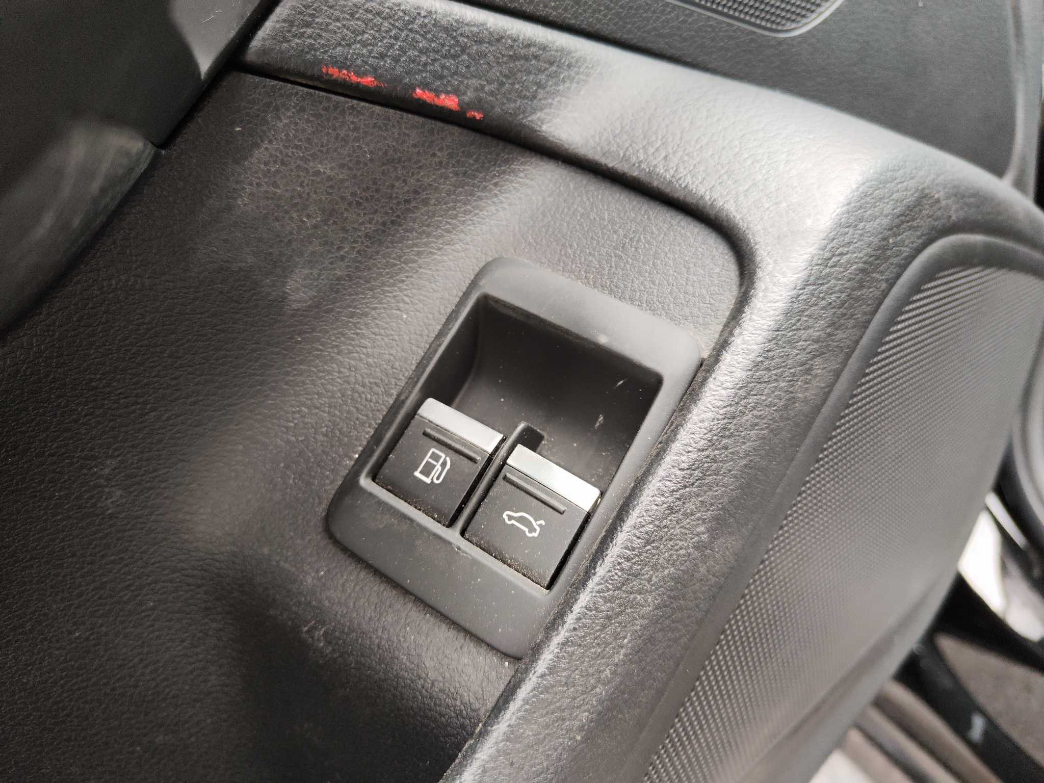 Audi A6L New Energy 2021 #23 Audi A6L New Energy 2021 car image #23