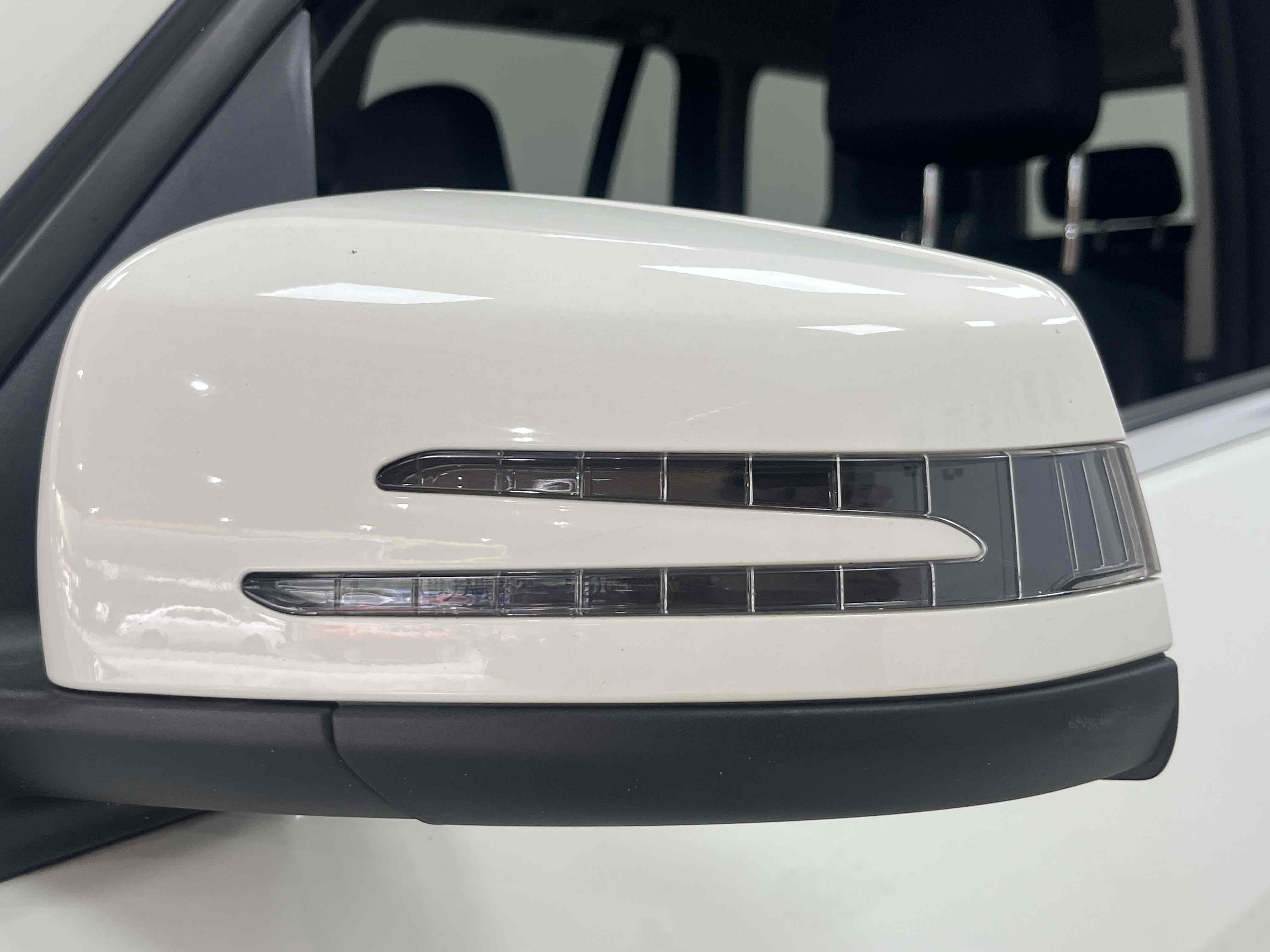 Mercedes-Benz GLK Class (Imported) 2012 #23 Mercedes-Benz GLK Class (Imported) 2012 car image #23