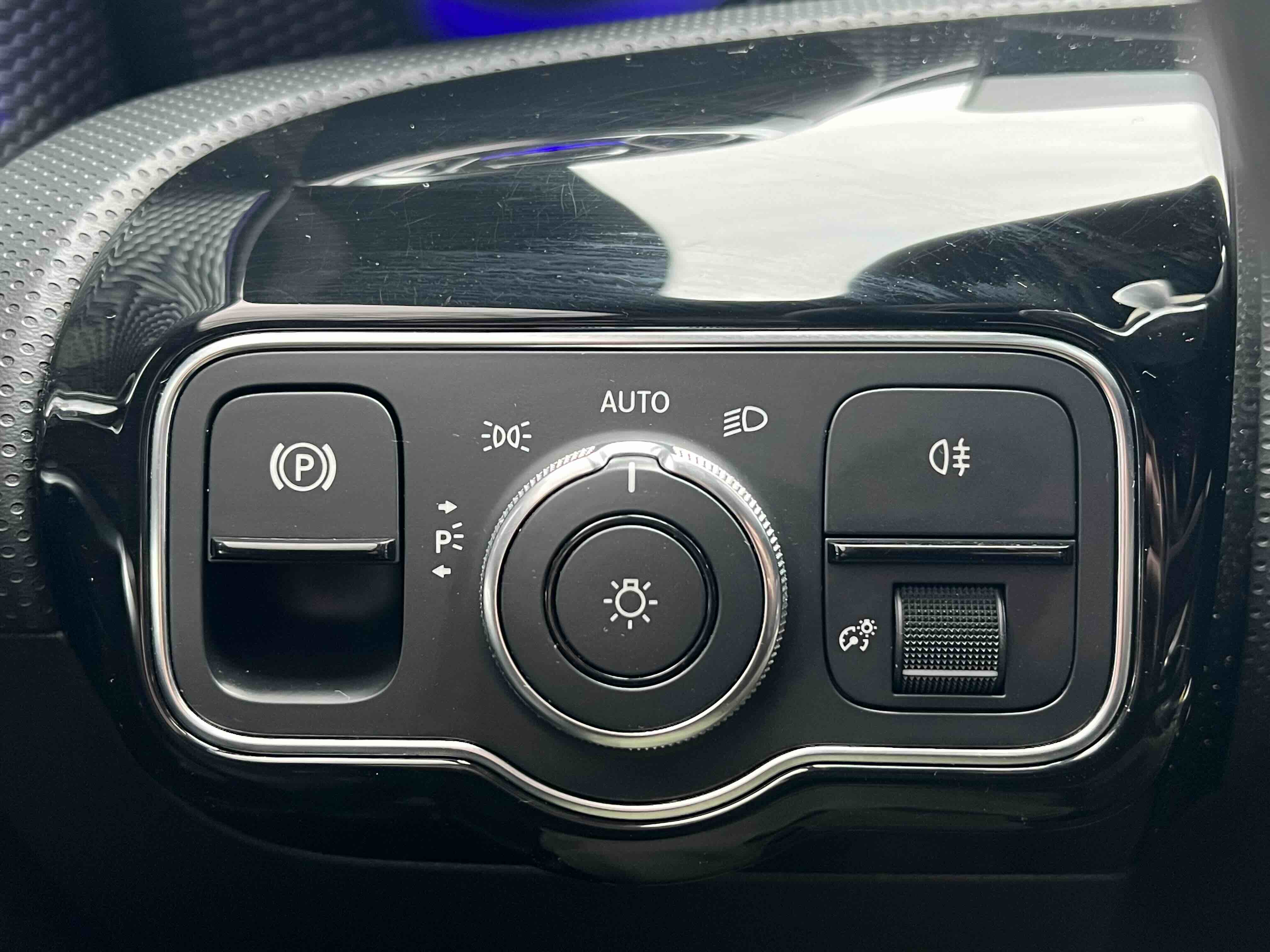 Mercedes-Benz A Class 2020 car image #23