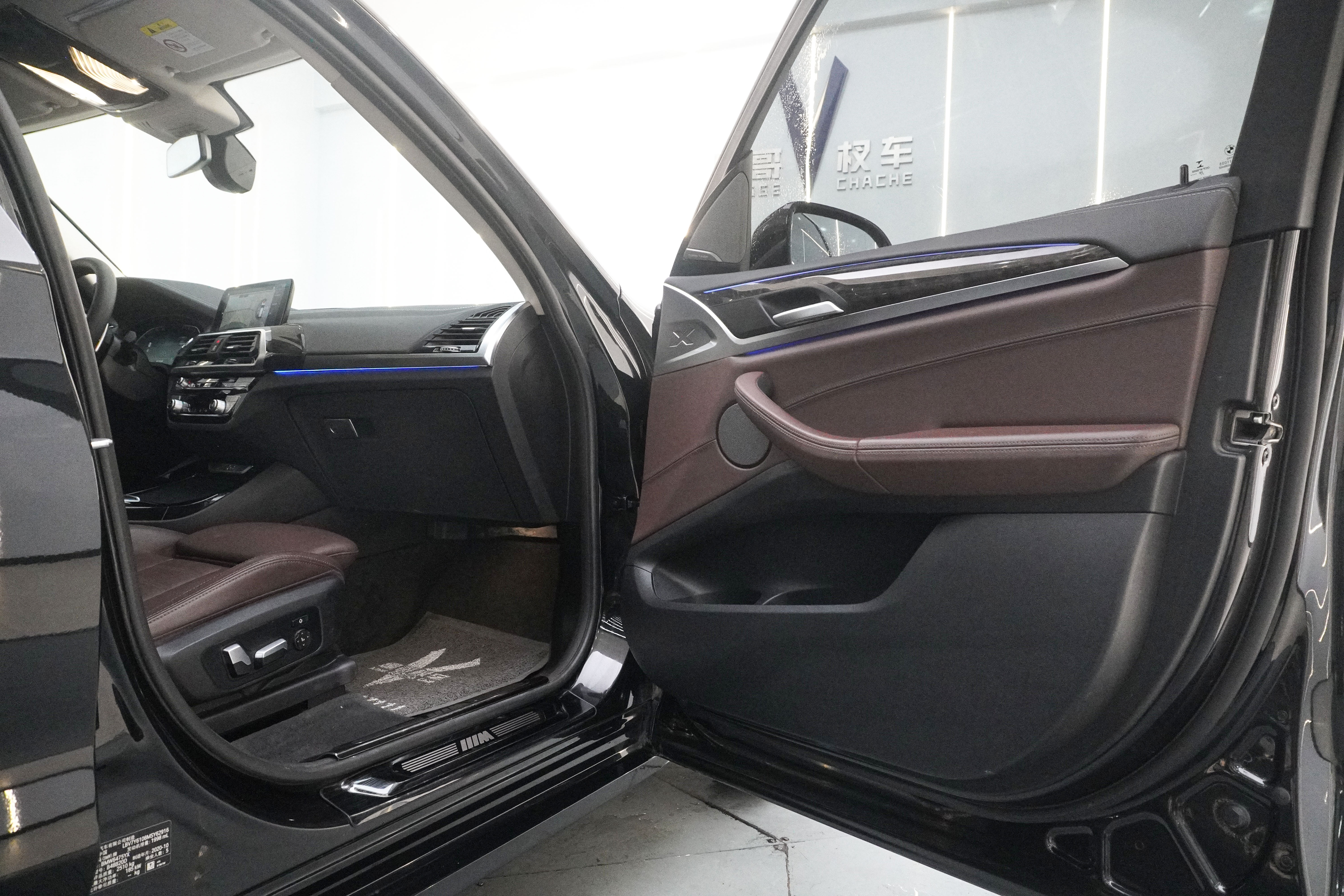 BMW X3 2021 car image #23