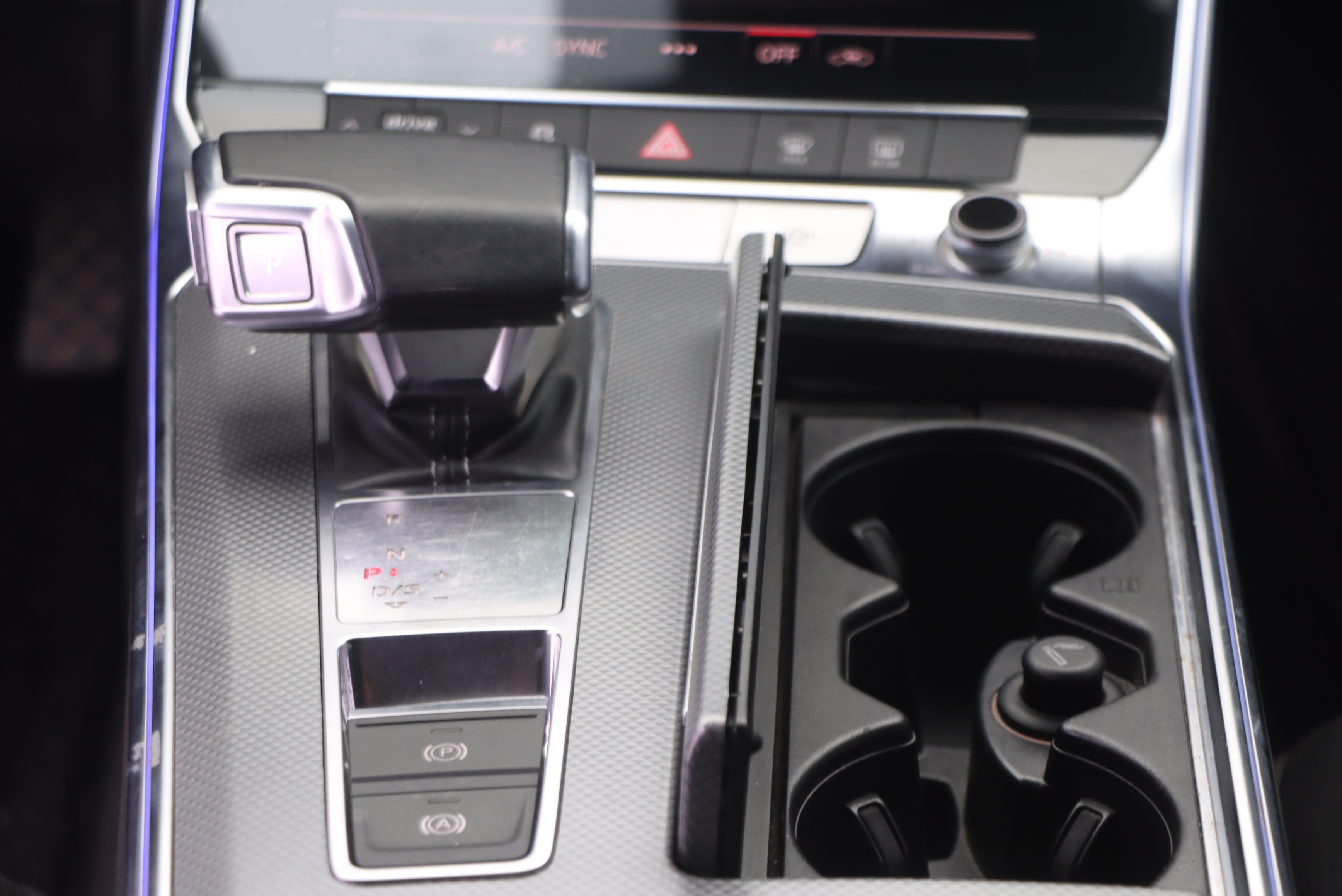 Audi A6L 2021 car image #23