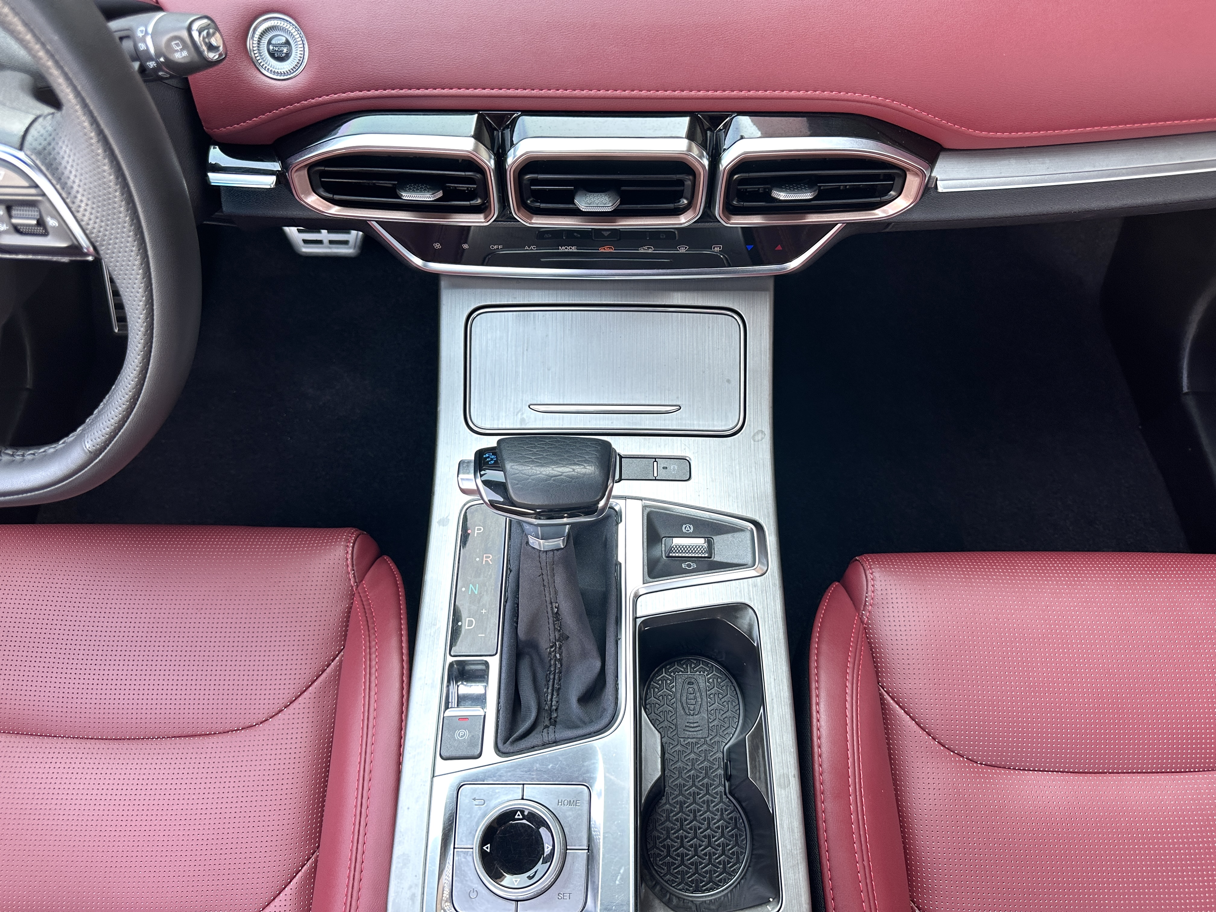 X70 PLUS 2021 car image #23